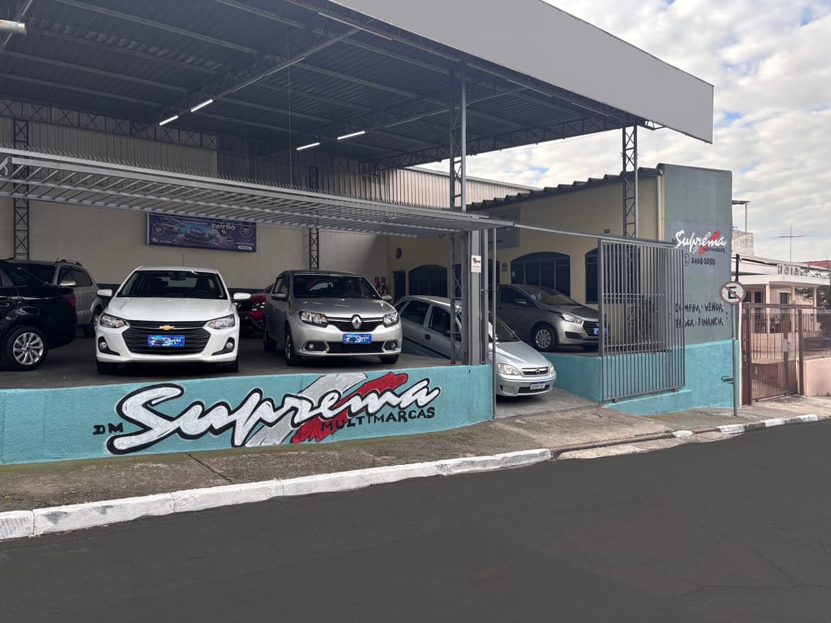 Fachada da Suprema Multimarcas